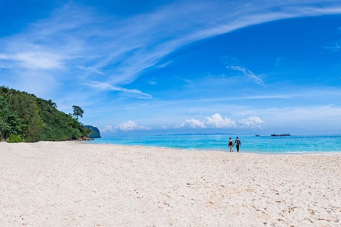 Maya Bay, Phi Phi & Bamboo Island Premium Trip by Seastar From Phuket - Food and comfort: the small inclusions that stop your day from unraveling