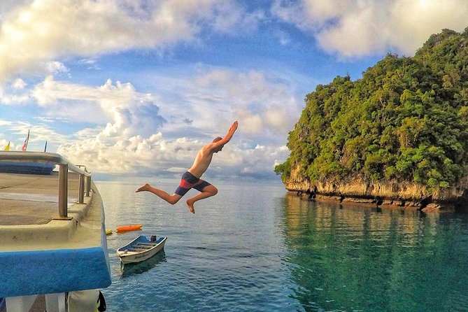 Maya Bay Sleepaboard Spend the night on our purpose built boat in Maya Bay - Getting to Phi Phi Don, then heading out: how your day actually starts