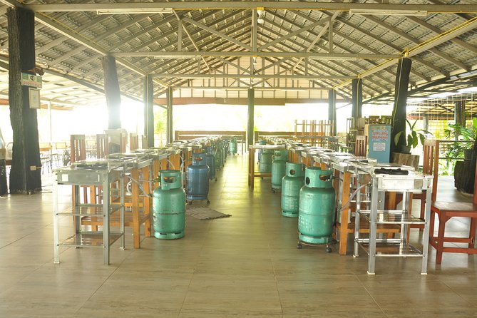 Morning Cooking Class in Organic Farm with Local Market Tour - Chiang Mai pickup and the short ride to an organic farm