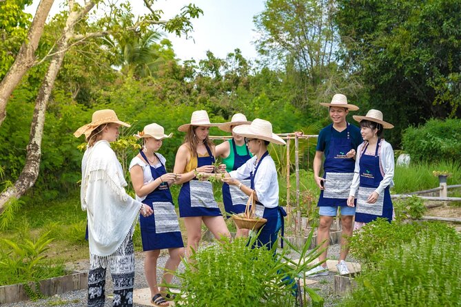 Morning Thai Cooking with Grandma - Market Visit & Farm Tour - What to Do If Pickup Feels Messy: Timing Advice for a Smoother Morning