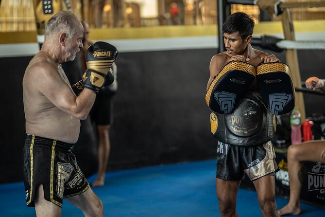 MuayThai Class for Beginners - Family-Friendly Muay Thai: Kids from 10 and Level-Splitting