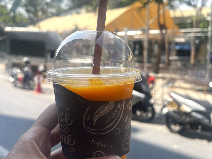 No Diet Club - Local food tour in Bangkok with many tastings - The Temple-Area Stops: When the “Why” Matters as Much as the “What”