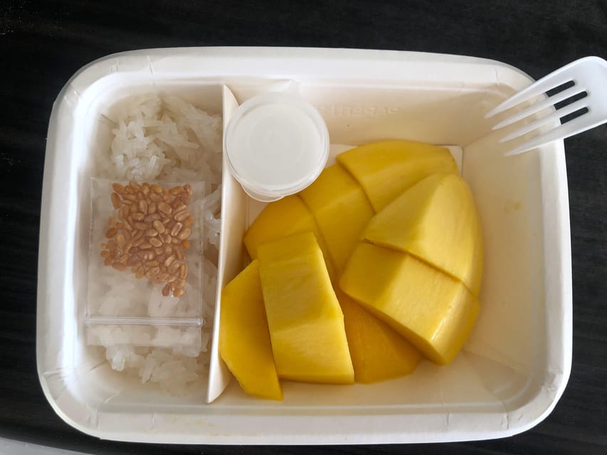 No Diet Club - Local food tour in Bangkok with many tastings - Meet New Food Friends, Without the Awkwardness