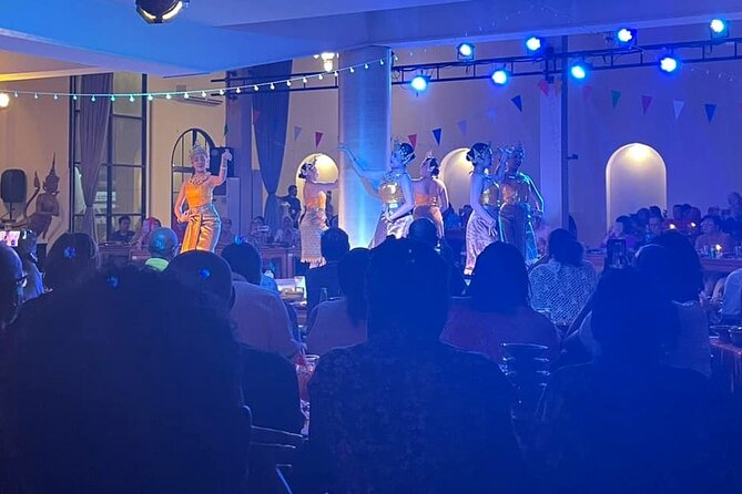 Nopparat’s Traditional Thai Dinner & Dance - What the 30-minute dance show is really like