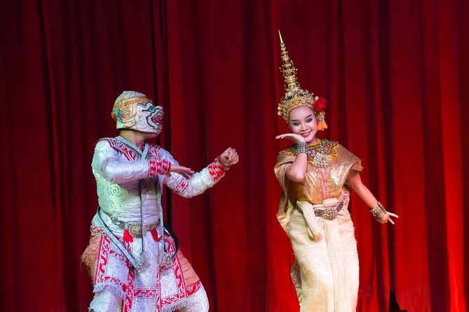 Nopparat’s Traditional Thai Dinner & Dance - Who should book Nopparat Thai Dinner and Dance