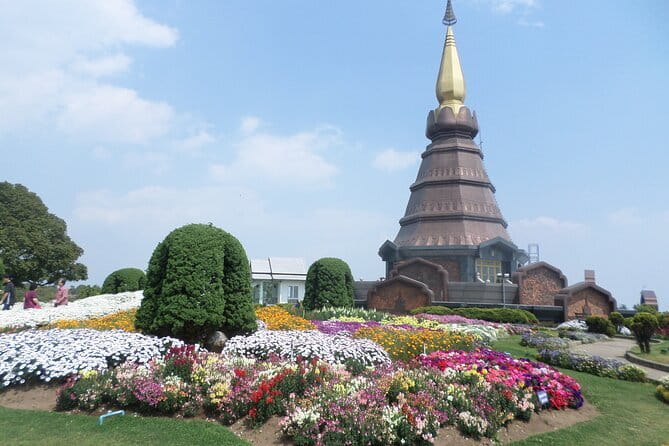 One day Doi Inthanon National Park & Trekking on Kew Mae Pan - Getting to Doi Inthanon: smooth pickup, long day energy