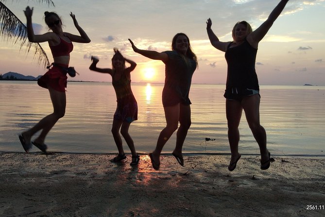 One day road trip around Koh Phangan (Private group) - Comfortable ride details: bottled water, fruit, and included snorkeling gear