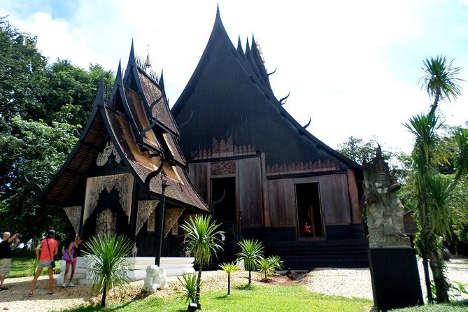 One Day Tour Chiang Rai(White Temple , Blue Temple, Black House) Private Tour - Lunch and timing in a 10 to 11 hour day