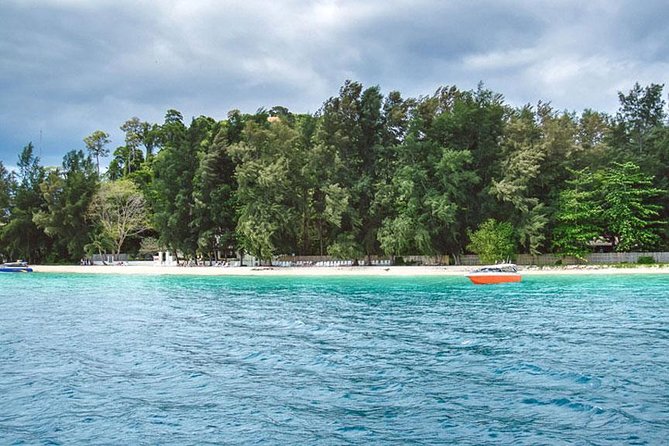 Oneday Tour 4 Islands and Emerald Cave By Tin Adventure Sea Tour from Koh Lanta - Snorkeling at 3 different spots with real reef time