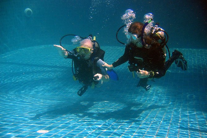 Padi open water diver course, become a diver in 3 days - Day 1: Theory and Pool Skills at Cliff Cottage Restaurant