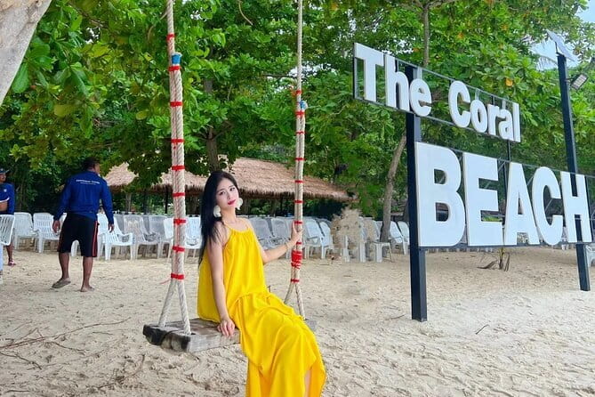 Pattaya: 3 Islands one day trip on Catamaran with Lunch - Koh Ped: Monkey Feeding and Photo Time on the Island