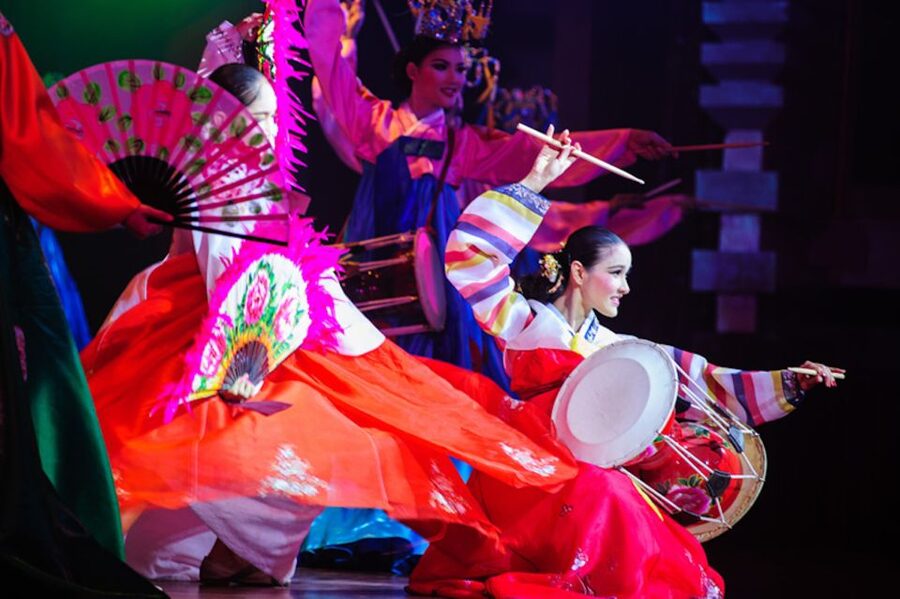 Pattaya: Alcazar Cabaret Discounted Admission Ticket - Costumes, Stage Lighting, and 400 Performers at Work