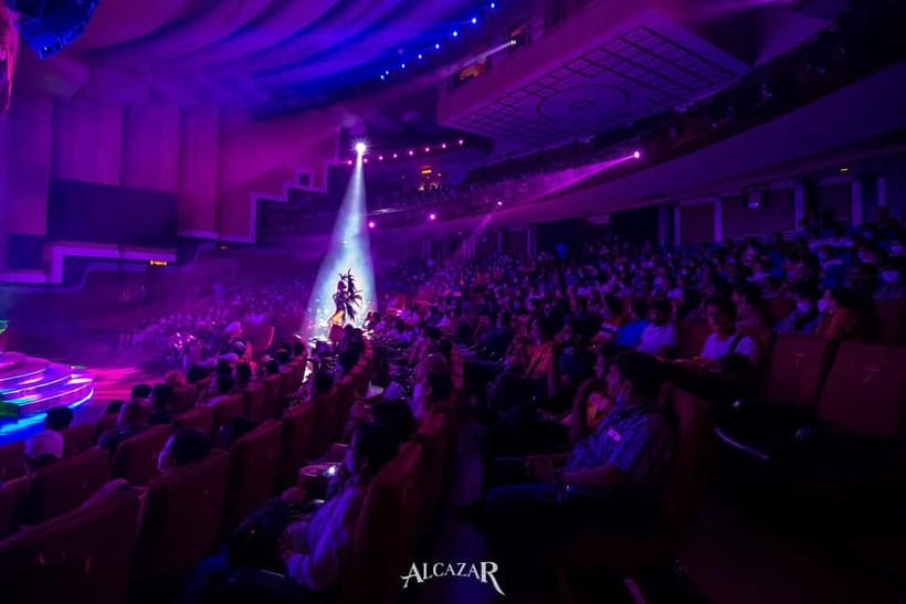 Pattaya: Alcazar Cabaret Show Admission Ticket - Arrival, skipping the line, and handling your own transport