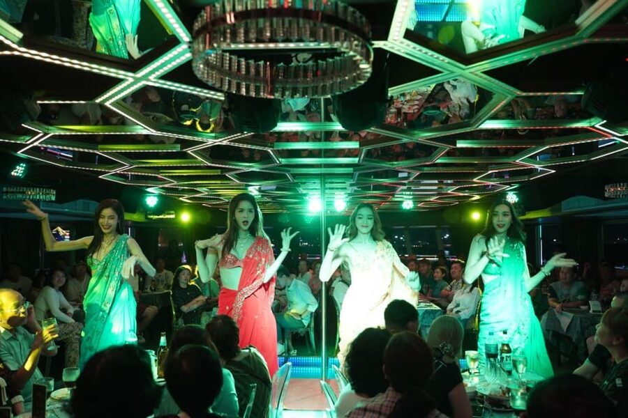 Pattaya: All Star Dinner Cruise, Cabaret Show & Beer Buffet - How long it really feels: 90 minutes on the clock