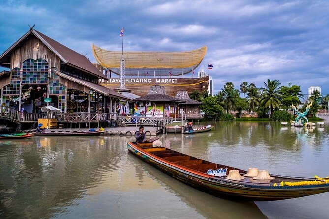 Pattaya Discovery Tour with Floating Market, View Points - Getting Oriented: Dusit Thani Pickup and a Simple Start