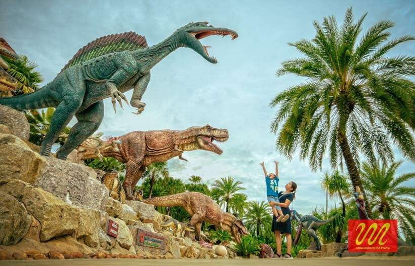 Pattaya: Nong Nooch Tropical Garden Ticket for Foreigners - Animal Areas Beyond Elephants: Parrots and Exotic Birds