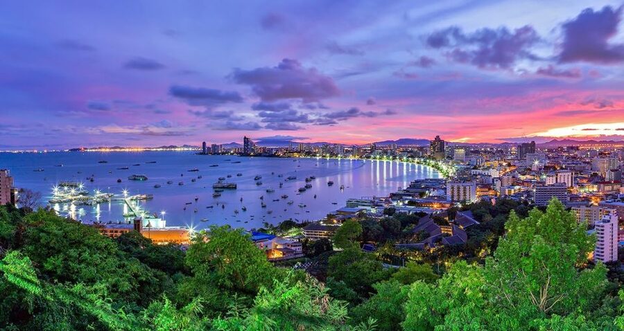 Pattaya: Private Customizeable City Highlights Tour & Driver - Sanctuary of Truth: the wooden temple you can take your time with