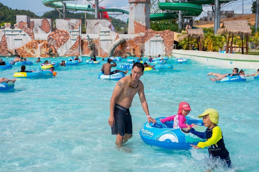 Pattaya: Ramayana Water Park Ticket - Food, lockers, and towels: what costs extra and why it matters