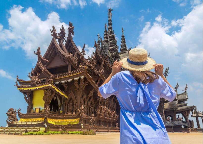 Pattaya: Sanctuary of Truth Admission with Guided Tour - Entering the Sanctuary, Fast Access and What the Clock Means