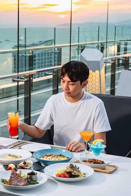 Pattaya: The Sky 32 at Grande CentrePoint Hotel - The practical side: transportation, rules, and what to wear