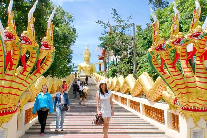 Pattaya Viewpoint, Big Buddha & Floating Market with Lunch - Gems Gallery: a guided simulation, then shopping time