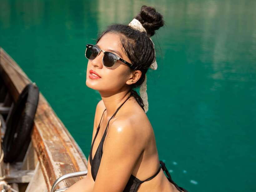 Phi Phi: 7 Island Day Tour by Longtail Boat - Pileh Lagoon and Loh Samah Bay: where the water time is earned