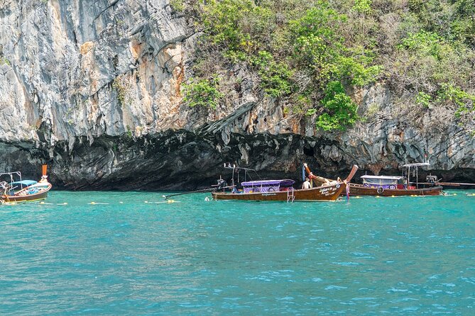 Phi Phi Island Adventure Day Tour from Phuket Speedboat/Catamaran - Pileh Lagoon: the quick lagoon stop that changes the vibe