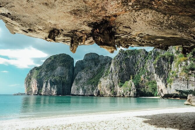 Phi Phi Islands and Khai Island by Premium Speed Catamaran - Phi Phi Don lunch and town time: where the day slows just enough