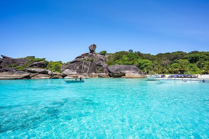 Phi Phi Islands and Khai Island by Premium Speed Catamaran - Snorkeling off Phi Phi Don: the one-hour reality check