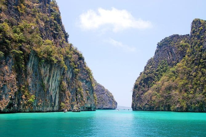 Phi Phi Islands Exclusive Tour by Speedboat from Koh Yao Yai - Finding the Meeting Point Near Elixir Divers