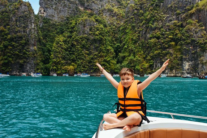 Phi Phi Islands PRIVATE SPEEDBOAT TOUR - Pileh Lagoon swim time in emerald water (and why the calm part matters)