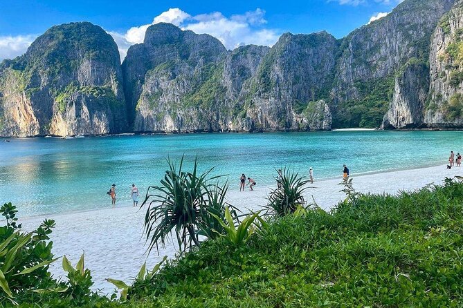 Phi Phi & Khai Islands Snorkeling Trip w/ Lunch and Fins by Speedboat - Stop 1: Maya Bay, movie fame and the reality of short beach time