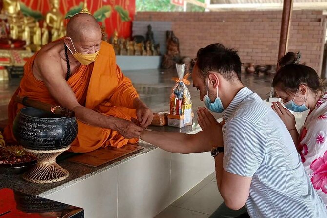 Phuket City Tour – Old Town, Local Food, Temple & Viewpoint - Wat Chalong (Chalong Temple): Buddhism context and simple temple etiquette