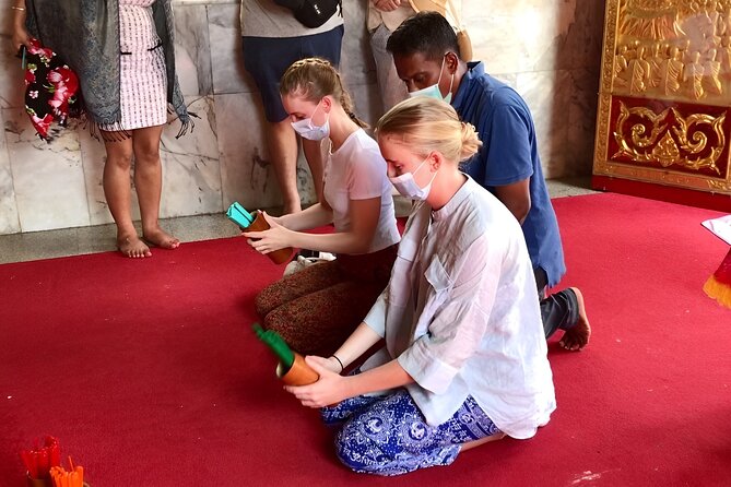 Phuket City Tour – Old Town, Local Food, Temple & Viewpoint - Starting With A-Pong, Phuket’s Thin Pancake Snack