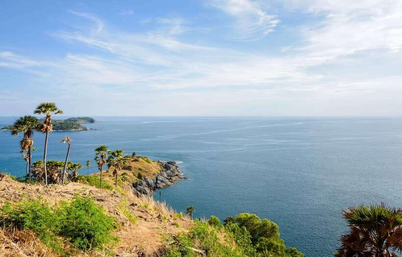 Phuket: Half-Day Viewpoint, Big Buddha and Wat Chalong Tour - Wat Chalong Temple for art, calm grounds, and local devotion