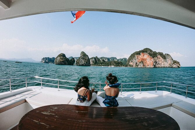 Phuket : James Bond Island and Phang Nga Bay by Premium Yacht - Stop 2: Hong Island Lagoon and the Narrow-Entrance Feeling