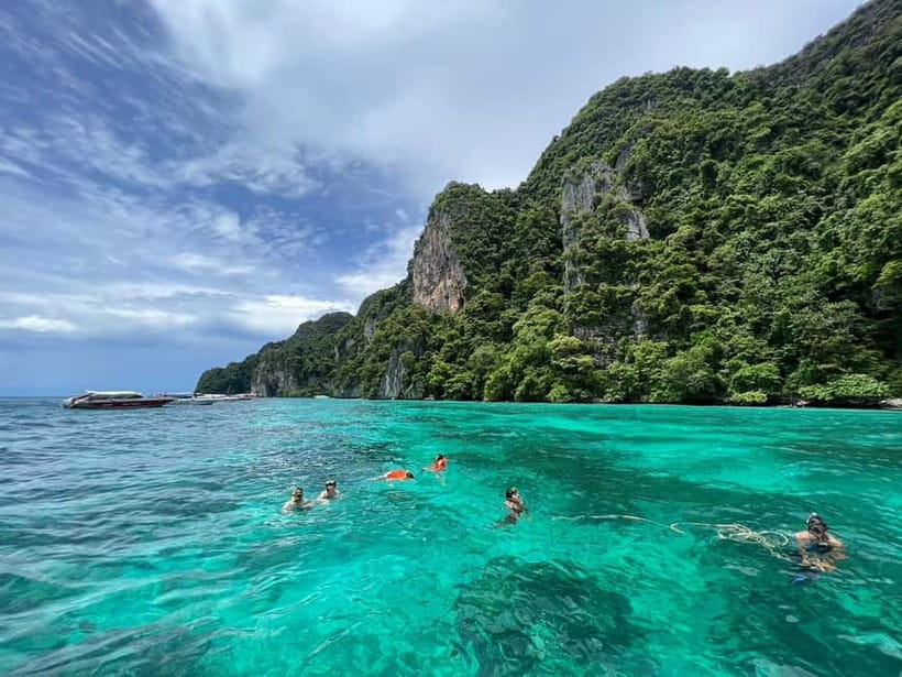 Phuket: KHAI ISLANDS TOUR with LUXURY SPEEDBOAT - Hotel pickup, pier briefing, and the AC minibus rhythm