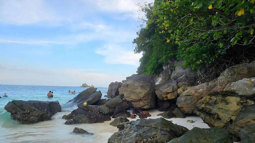Phuket: Khai Nok, Khai Nai, and Khai Nui Island Day Trip - The boat ride: speed, wind, and motion reality