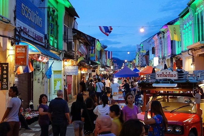 Phuket Night Street Food Walking Tour - Saphan Hin Park: the street-food picnic vibe before you hit the markets