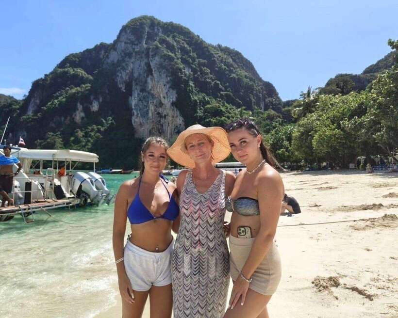 Phuket: Phi Phi Islands and Maya Bay Day Trip with Lunch - Meals, Gear, and On-Board Comfort That Actually Matter