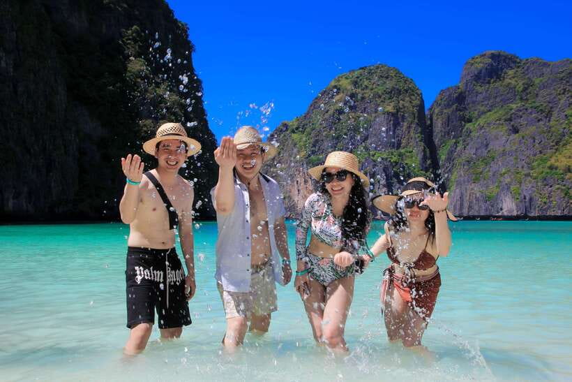 Phuket: PhiPhi, Maya Bay & Khai Island Day Tour with Lunch - Maya Bay Photo Stop: The Main Moment, and the Crowd Reality
