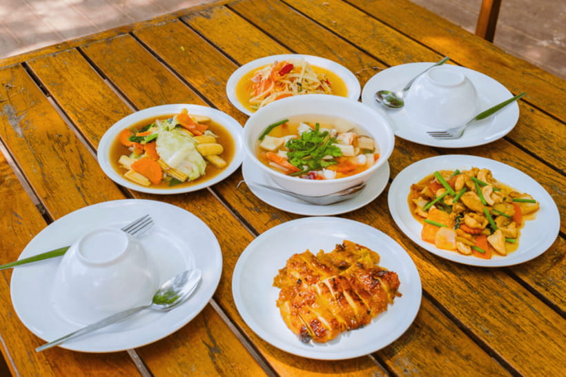 Phuket: Racha and Coral Islands Speedboat Trip with Lunch - Coral Island: Photo Stop, Guided Touch, and the Lunch Break That Needs Realistic Expectations