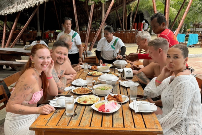 Phuket: Racha and Coral Islands Speedboat Trip with Lunch - What’s Included: How This Trip Covers the Stuff That Annoys Most People