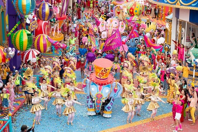 Phuket’s Dazzling Spectacle: Carnival Magic Theme Park Experience - Kingdom of Lights: the walk that keeps paying off