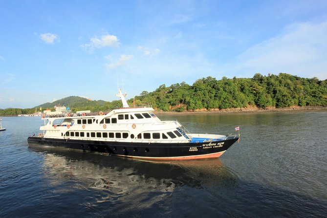 Phuket to Koh Phi Phi by Phi Phi Cruiser - What you see from the water, including the Maya Bay detour