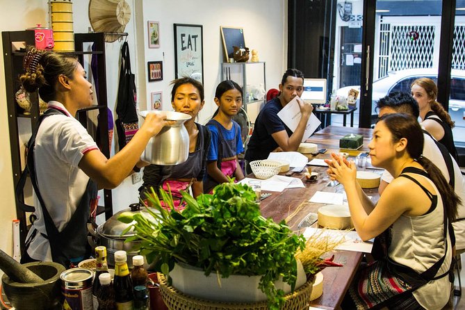 Pink Chili - Thai Cooking Class and Market Tour in Bangkok - What dishes you’ll likely cook, from curries to pad thai to mango sticky rice