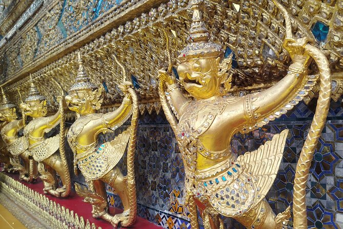 Premium Bangkok City Tour by Tourist Boat and TukTuk - Loha Prasat (Wat Ratchanatdaram) and the Giant Swing photo time