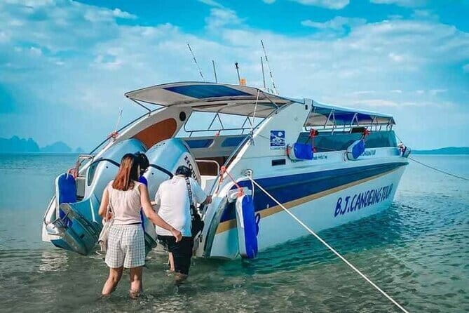 Premium Speedboat Tour: James Bond Island, Phuket - The speedboat ride: fast, fun, and easier than it looks