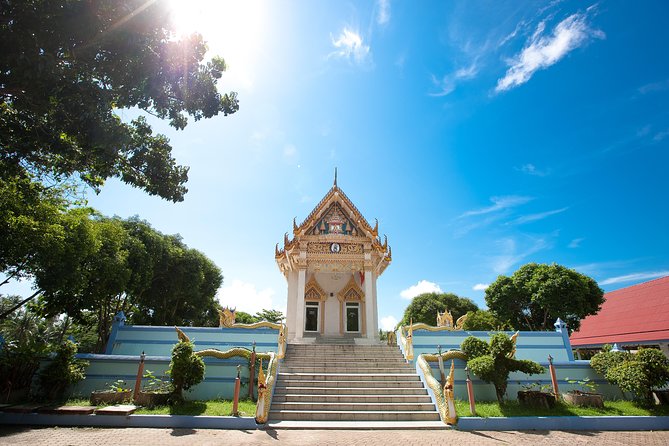 Private - 6 Hours Best of Samui City Tour including Lunch - Guan-Yu Shrine and Wat Khunaram: the Chinese-Hainan thread and the mummified monk