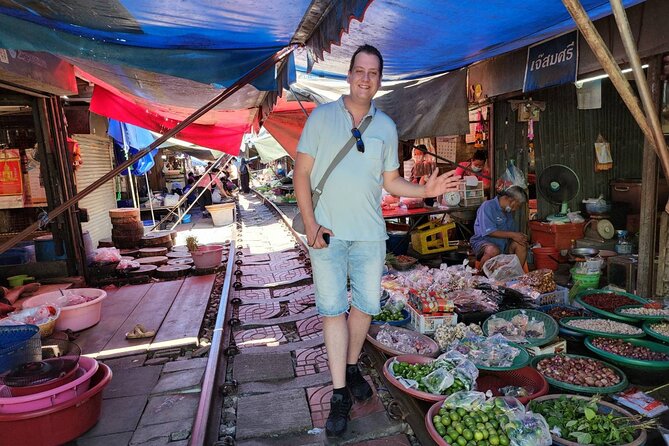 Private Amphawa & Maeklong Railway Market Day Tour with Fireflies - Tips to Get More Out of the Day (Without Overplanning)